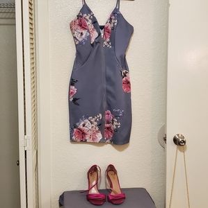 Women's Dress (4) and shoes (8.5)